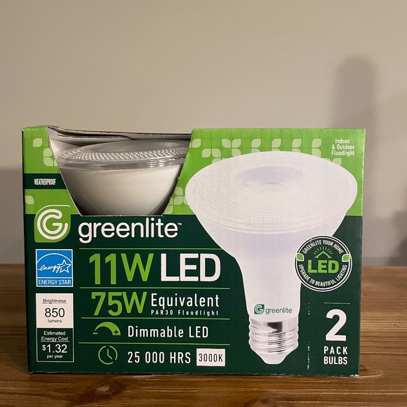 Greenlite 11W LED 2PACK Light bulbs - Picture 1 of 3